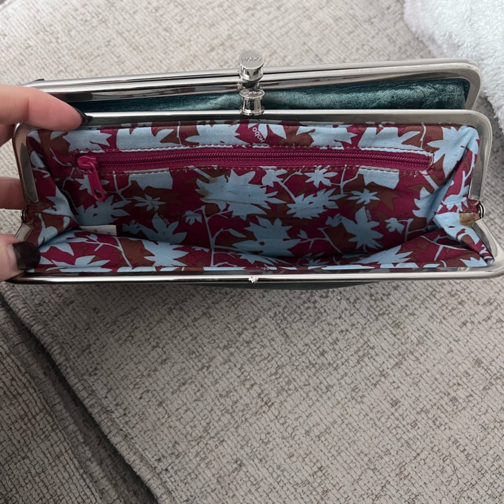 HOBO Lauren Wallet - Picture 5 of 6